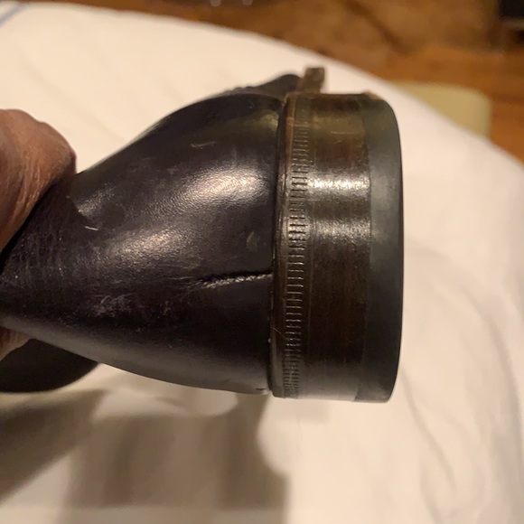 Black gucci boot , no box are boot covers - Picture 2 of 3